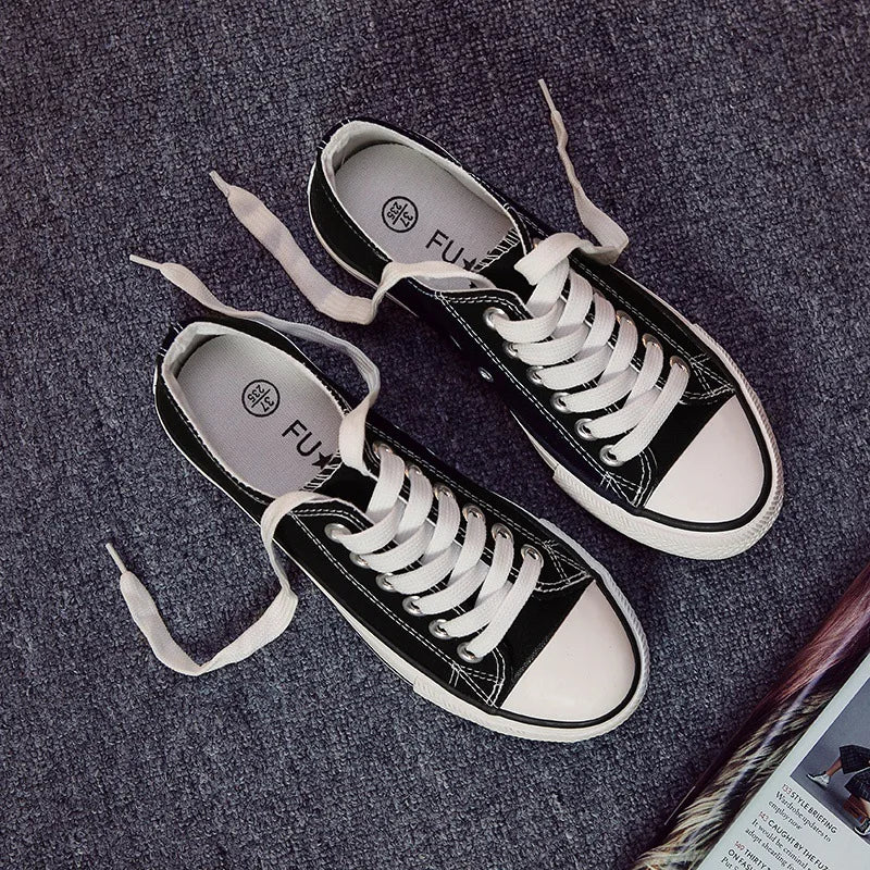Dorothea | Classic Canvas Shoes