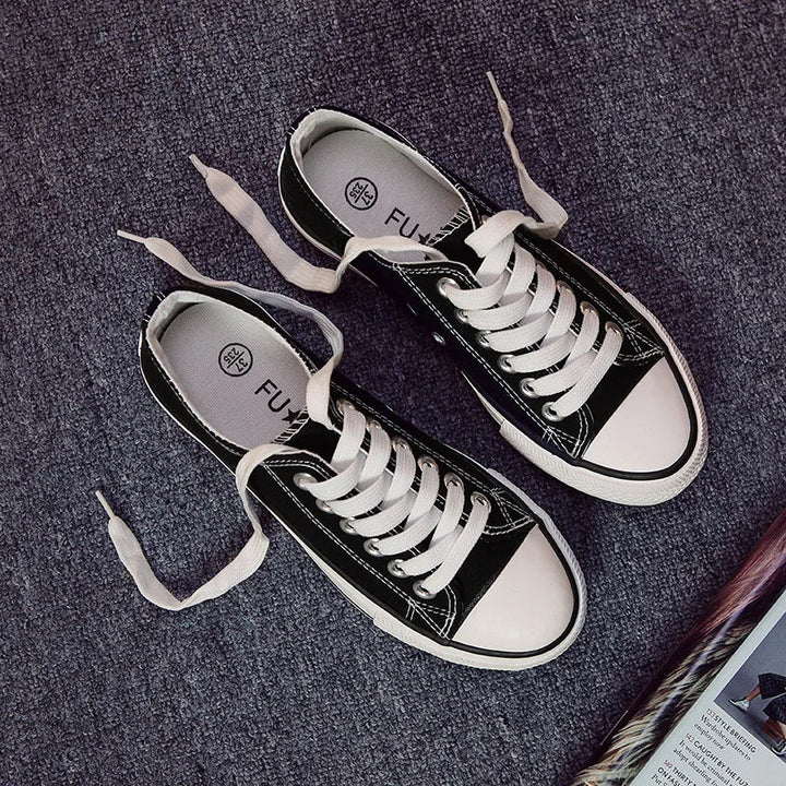 Dorothea | Classic Canvas Shoes