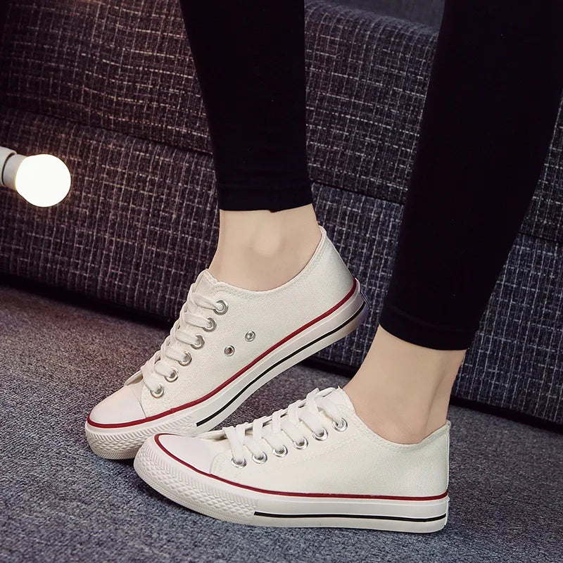 Dorothea | Classic Canvas Shoes